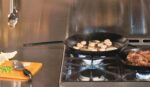 تابه کربن استیل 38 سانتی لاج Lodge Carbon Steel Skillet - تصویر 5